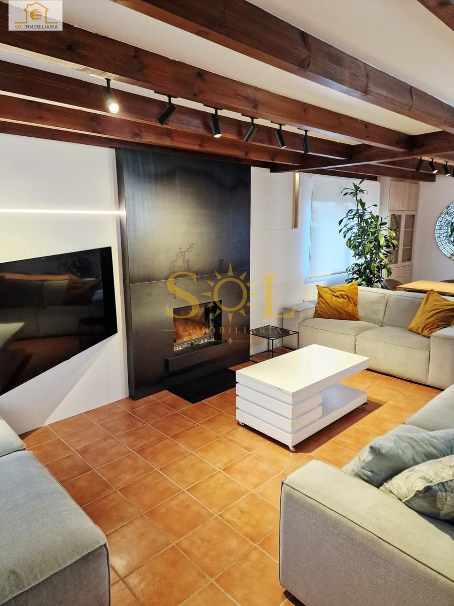 Exclusivo chalet independiente con jardín en Las Paradinas (León) - Foto 18