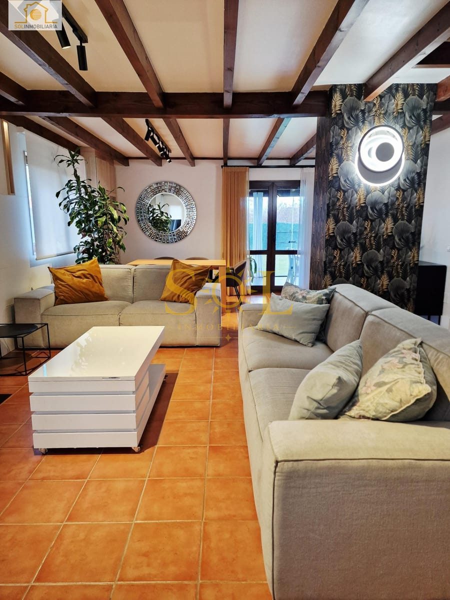Exclusivo chalet independiente con jardín en Las Paradinas (León) - Foto 19