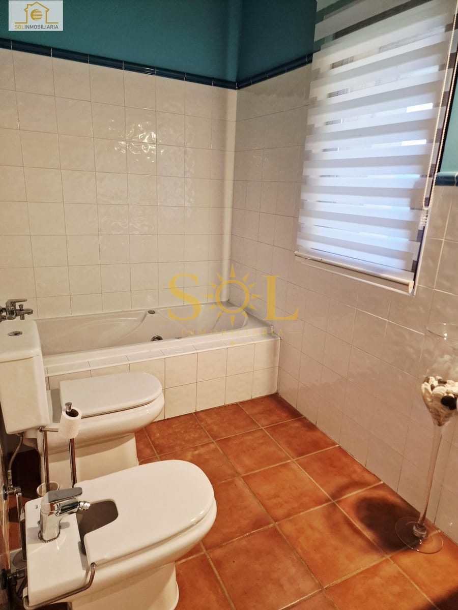 Exclusivo chalet independiente con jardín en Las Paradinas (León) - Foto 32