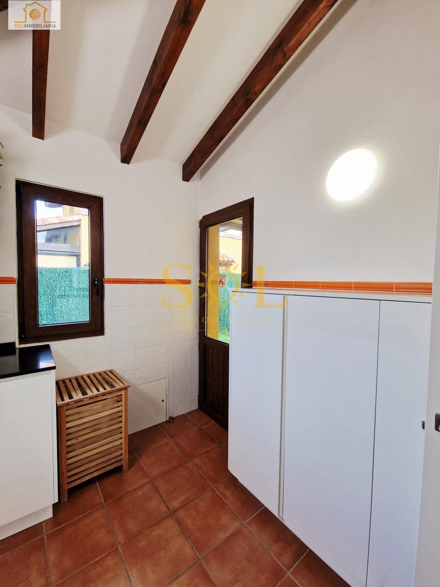 Exclusivo chalet independiente con jardín en Las Paradinas (León) - Foto 41