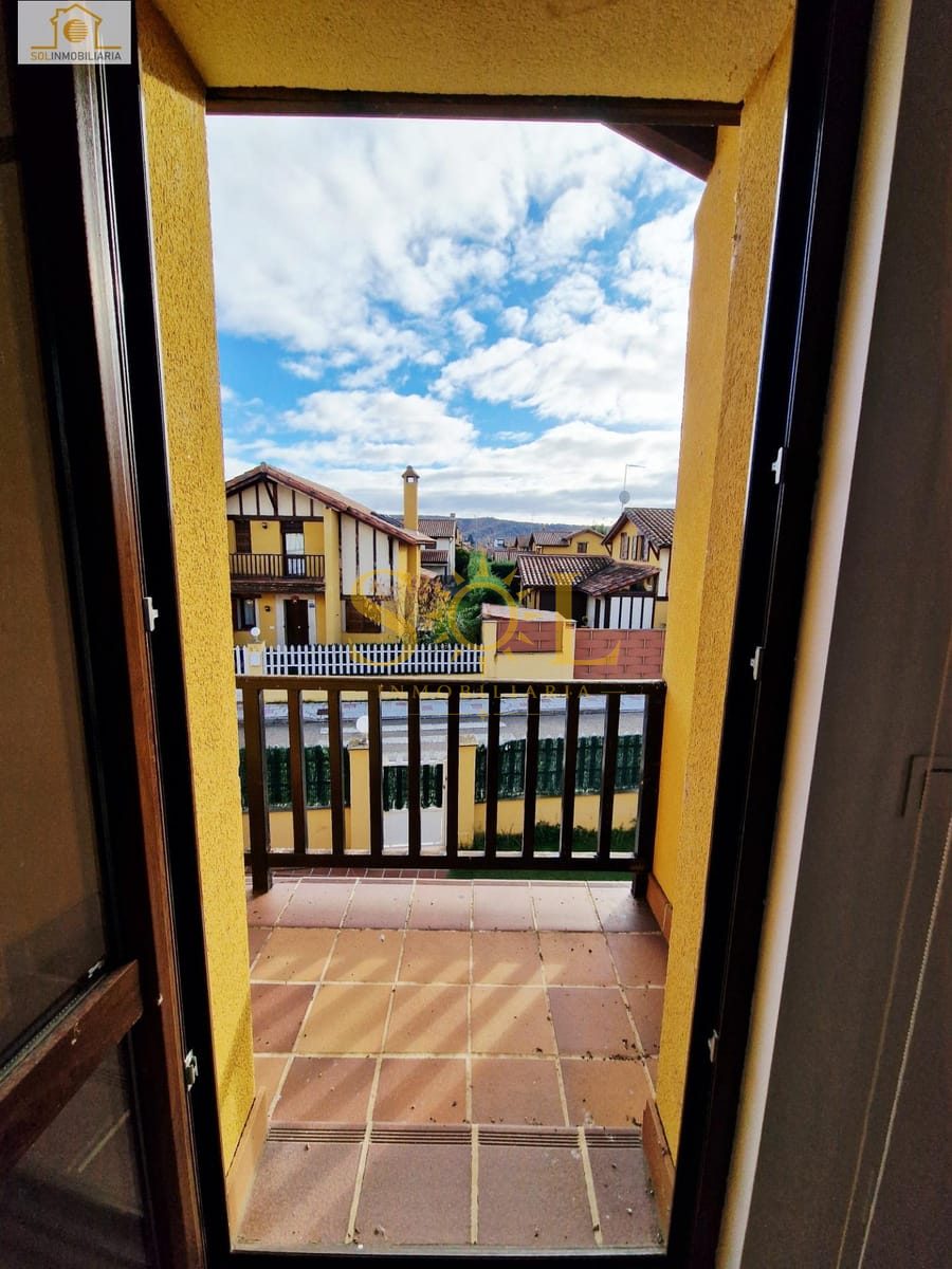 Exclusivo chalet independiente con jardín en Las Paradinas (León) - Foto 44