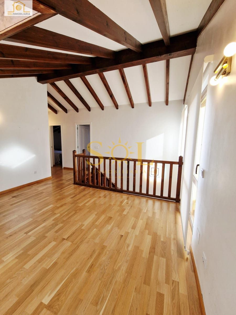Exclusivo chalet independiente con jardín en Las Paradinas (León) - Foto 45