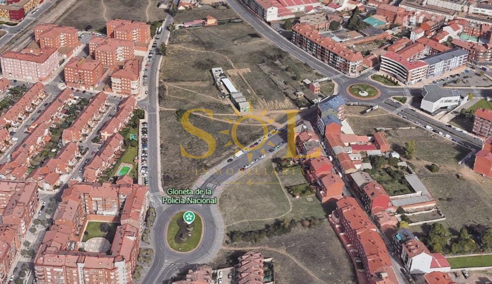 Suelo urbano en esquina calle Orugo en Trobajo del Camino (León) - Foto 2