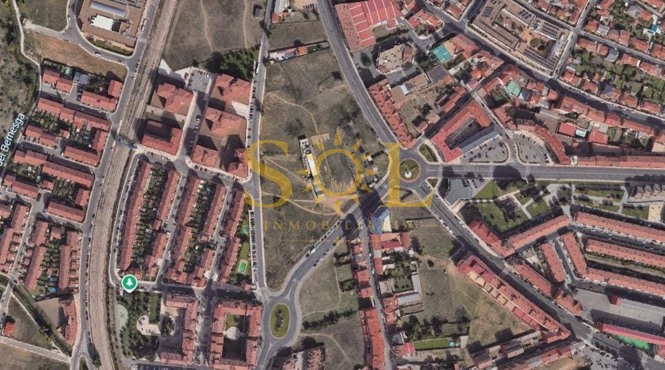 Suelo urbano en esquina calle Orugo en Trobajo del Camino (León) - Foto 3