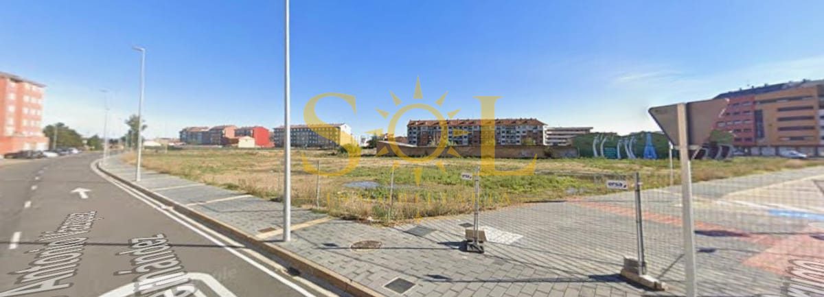 Suelo urbano en esquina calle Orugo en Trobajo del Camino (León) - Foto 5