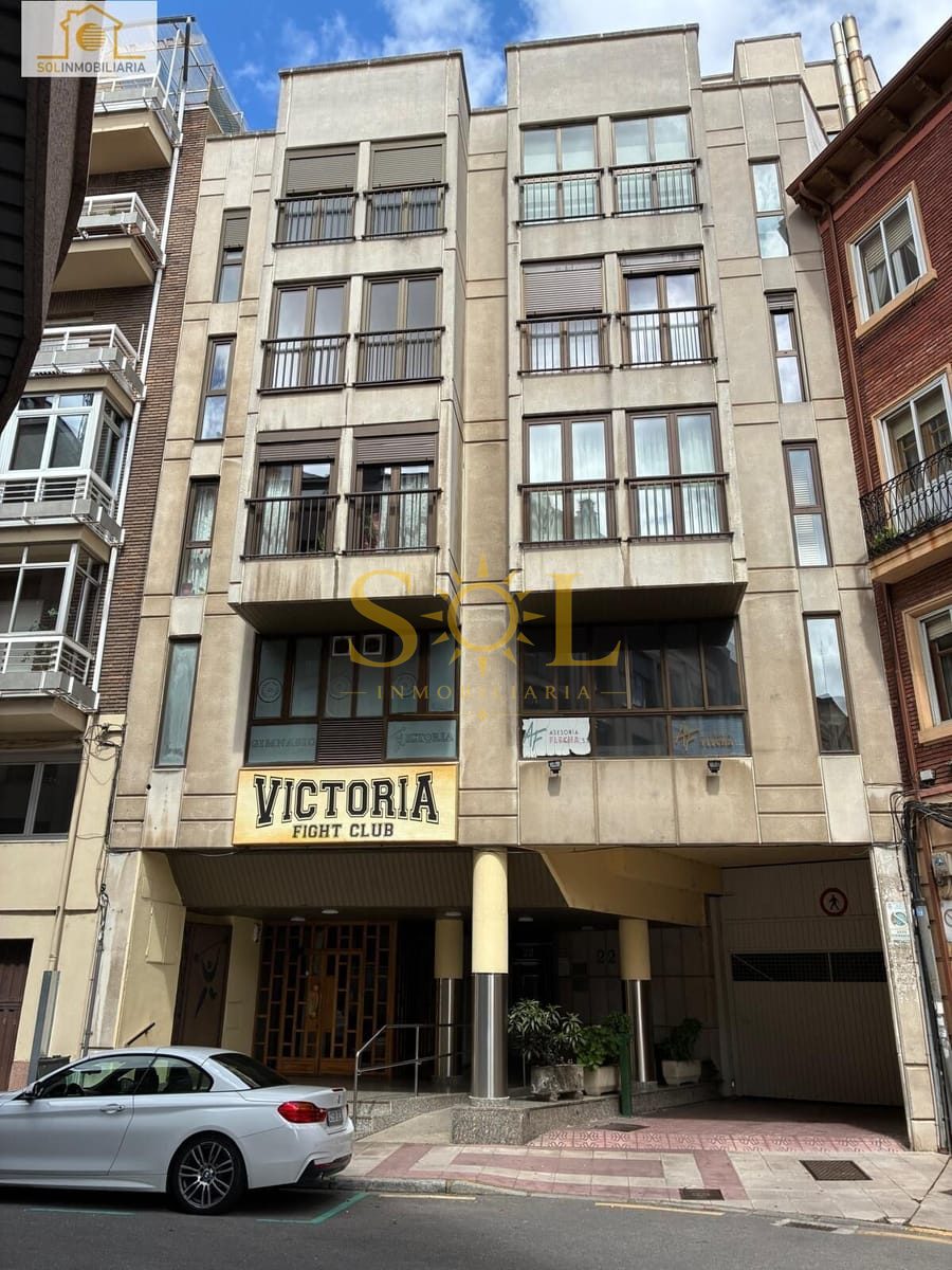 SE VENDE PISO EN LA CALLE SAMPIRO (LEON) - Foto 1