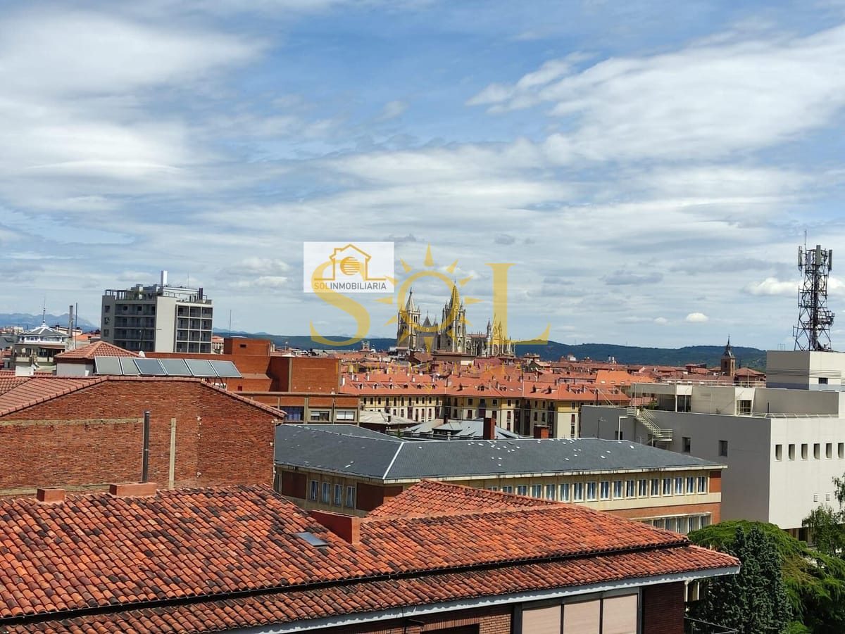 OPORTUNIDAD DE PISO CON FANTÁSTICAS VISTAS NEN EL CENTRO DE LEÓN - Foto 1