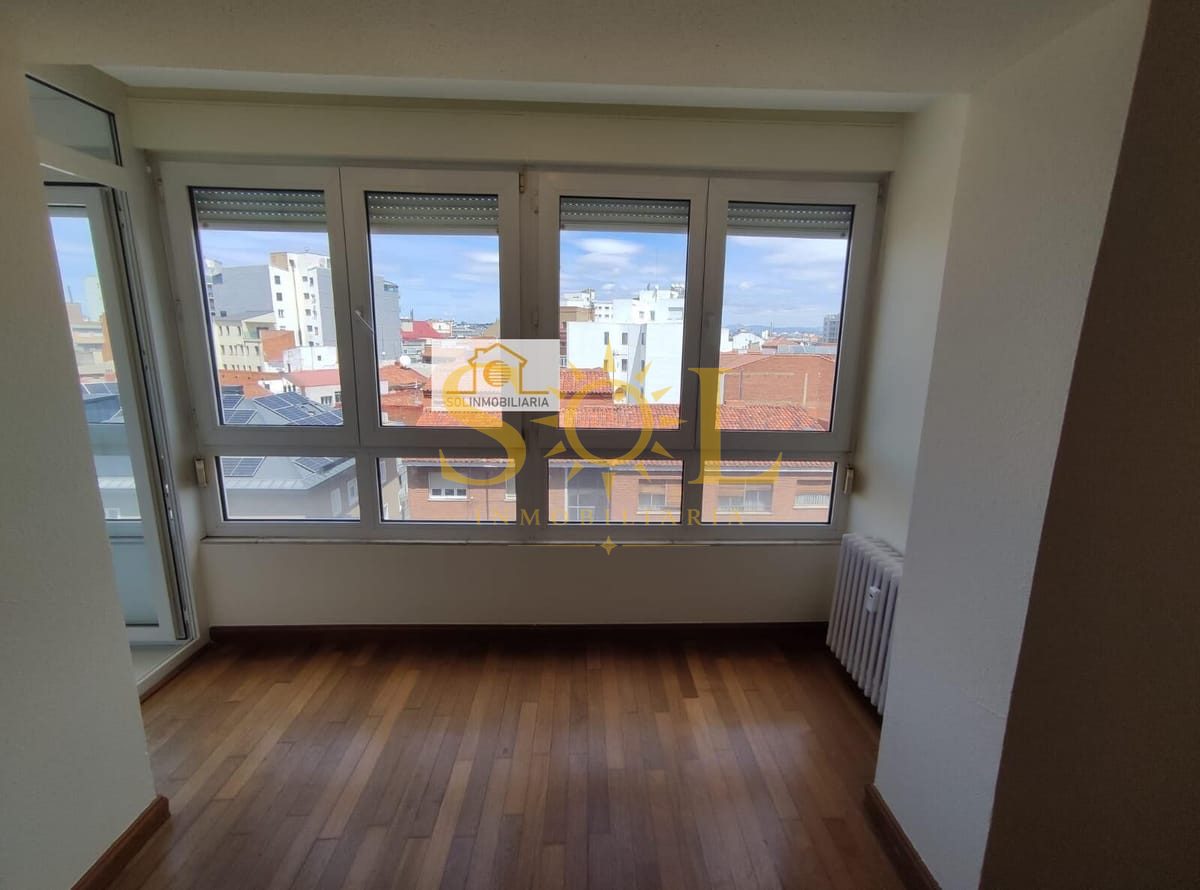 OPORTUNIDAD DE PISO CON FANTÁSTICAS VISTAS NEN EL CENTRO DE LEÓN - Foto 12