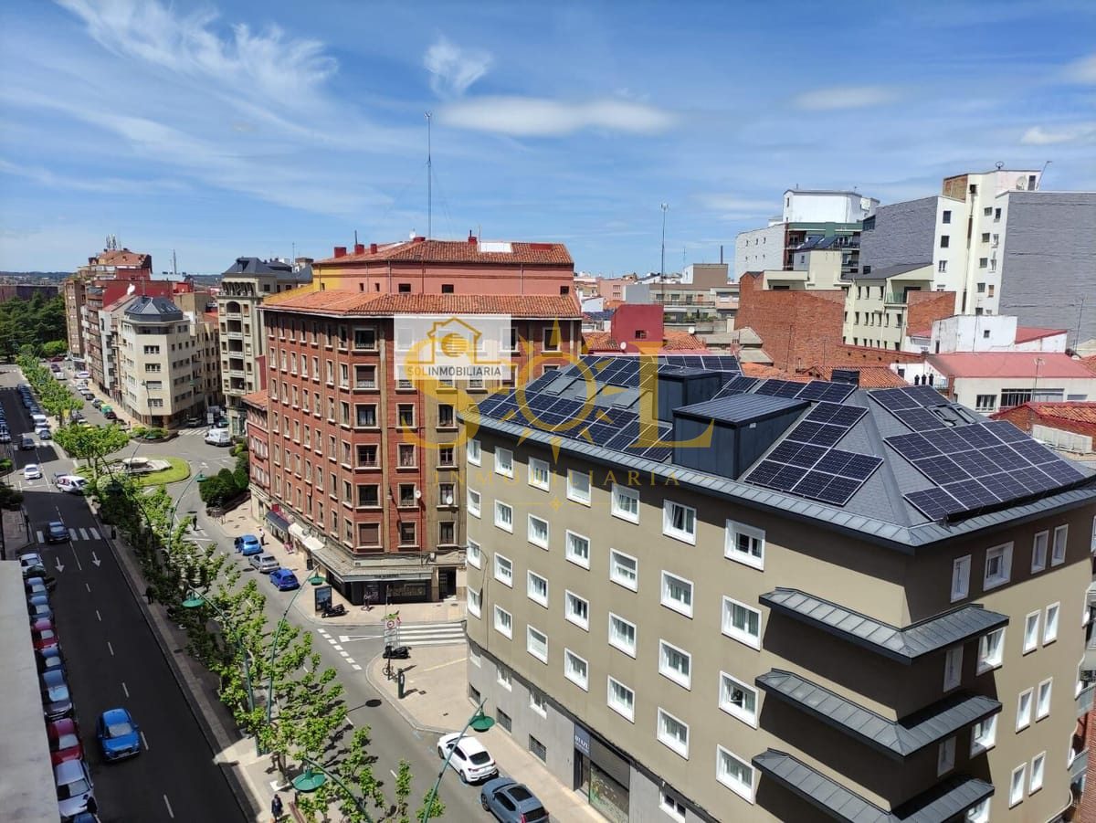 OPORTUNIDAD DE PISO CON FANTÁSTICAS VISTAS NEN EL CENTRO DE LEÓN - Foto 3