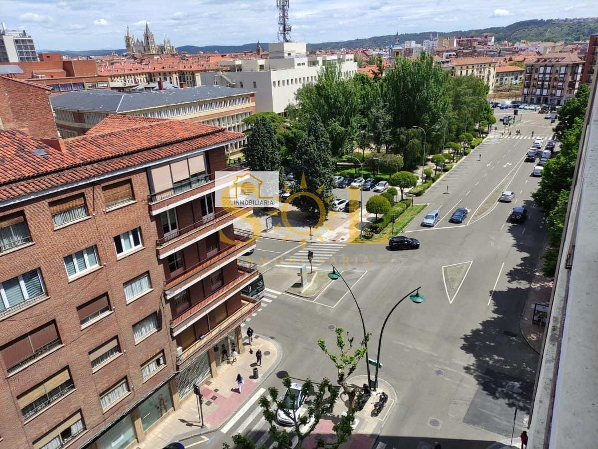 OPORTUNIDAD DE PISO CON FANTÁSTICAS VISTAS NEN EL CENTRO DE LEÓN - Foto 7