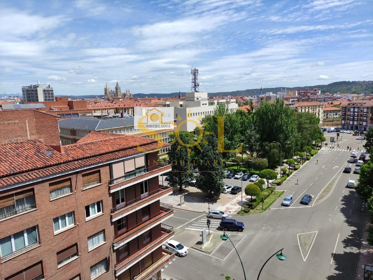 OPORTUNIDAD DE PISO CON FANTÁSTICAS VISTAS NEN EL CENTRO DE LEÓN - Foto 8