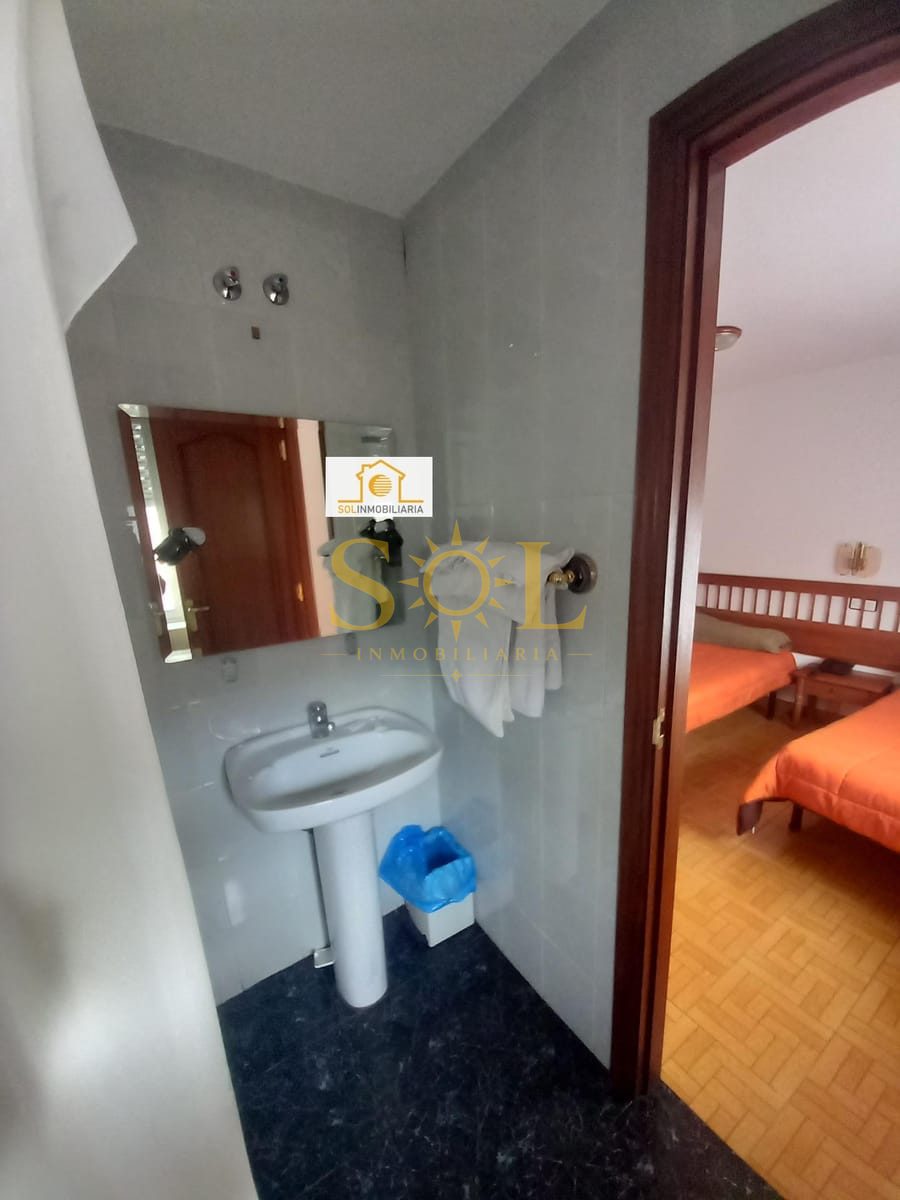 VENTA DE HOSTAL EN BOÑAR (LEON) - Foto 37