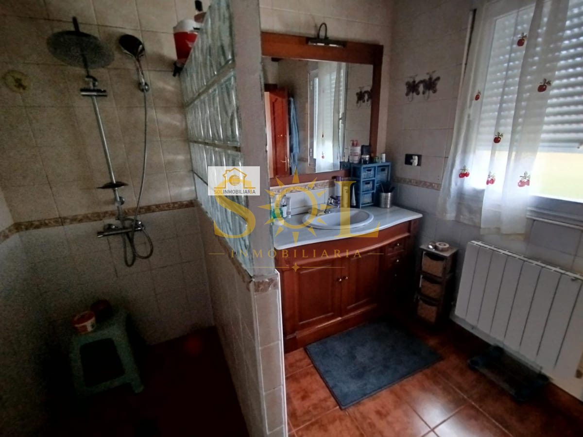 ¡Oportunidad! Amplia vivienda en Quintana del Marco, León - Foto 19