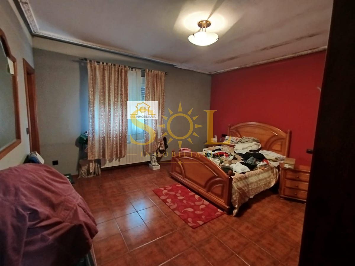 ¡Oportunidad! Amplia vivienda en Quintana del Marco, León - Foto 29