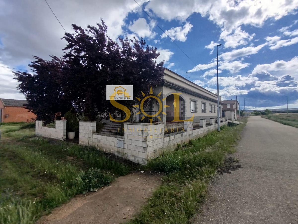 ¡Oportunidad! Amplia vivienda en Quintana del Marco, León - Foto 7