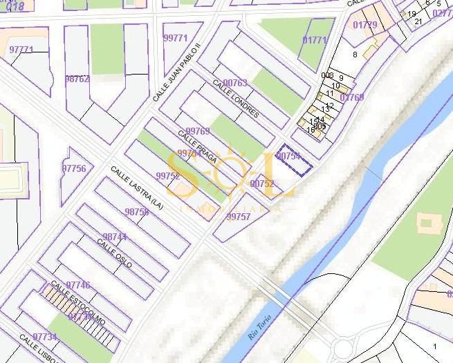 Parcela urbana de 786 m² en La Lastra ideal para 7 adosados - Foto 7