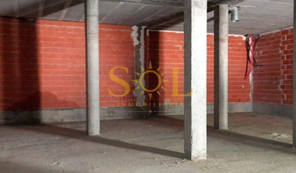 ¡Oportunidad de negocio! Locales comerciales en Puebla de Lillo - Foto 2