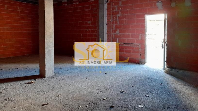 ¡Oportunidad de negocio! Locales comerciales en Puebla de Lillo - Foto 3
