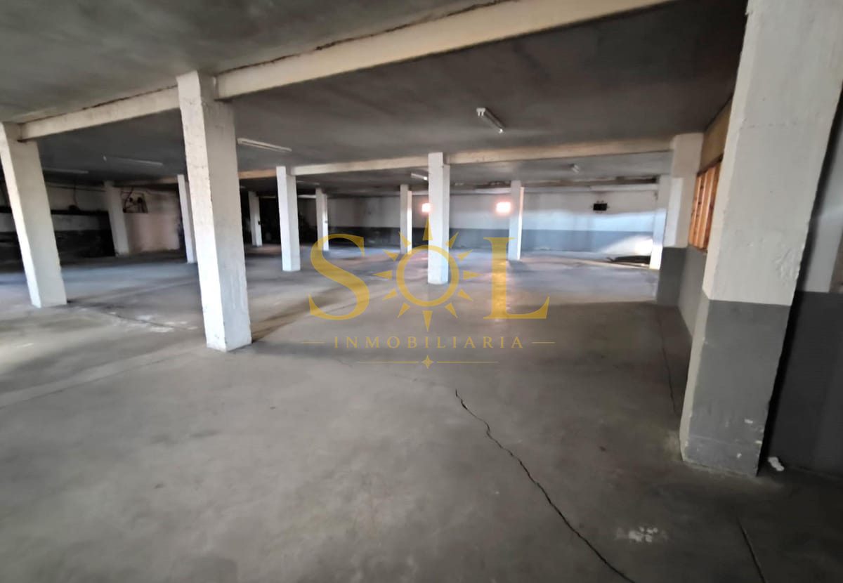 Nave de tres plantas en Navatejera - Foto 12