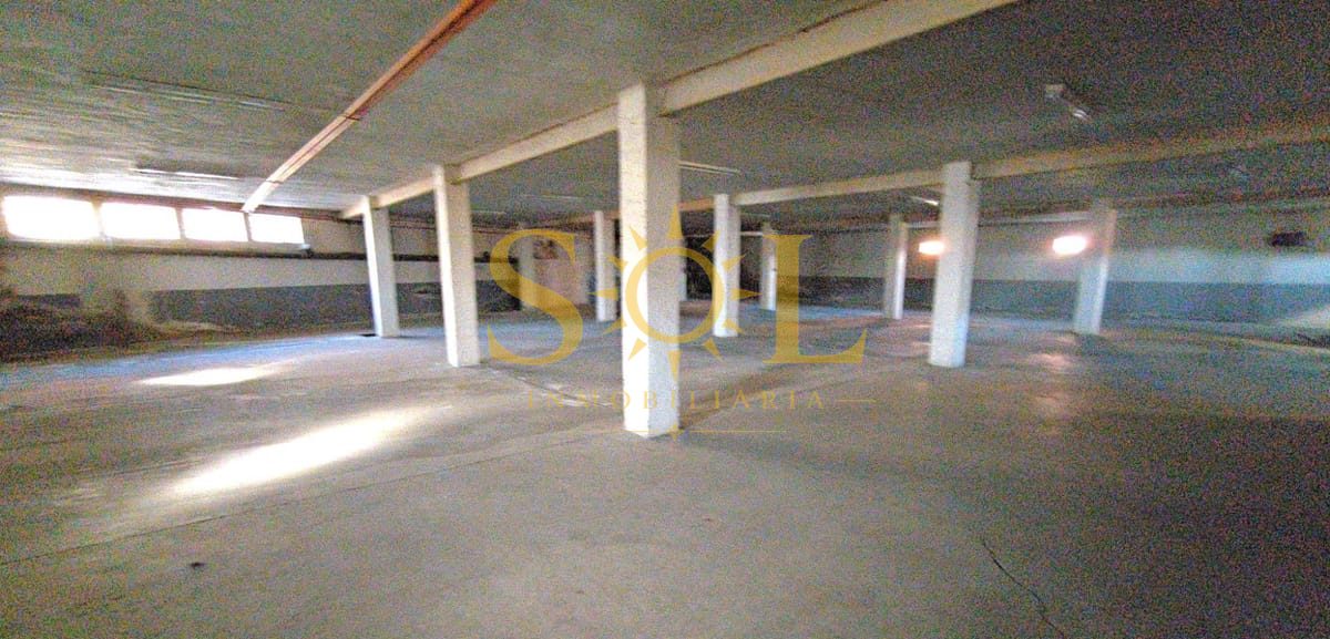 Nave de tres plantas en Navatejera - Foto 13