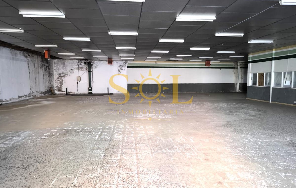 Nave de tres plantas en Navatejera - Foto 15