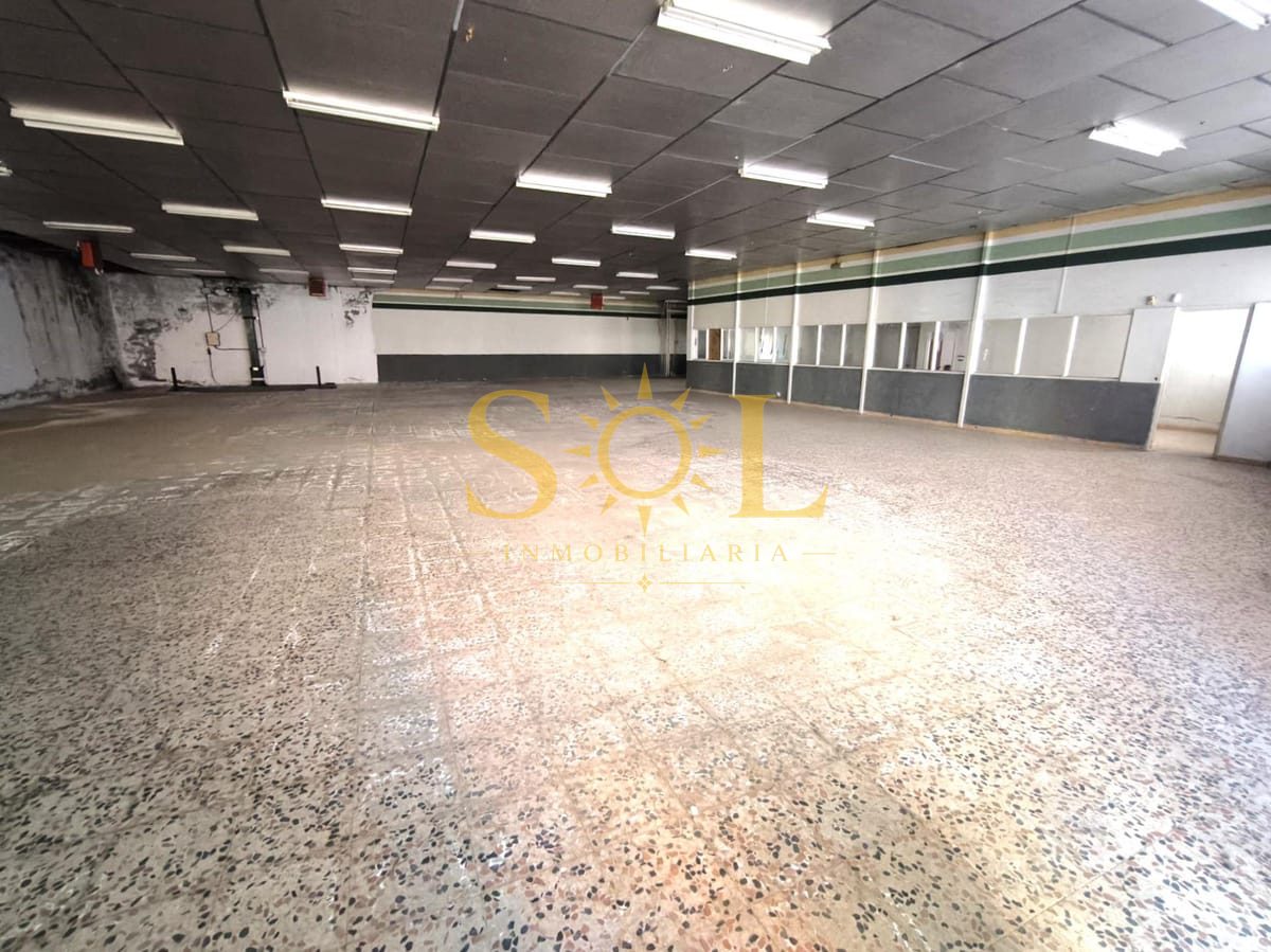 Nave de tres plantas en Navatejera - Foto 6