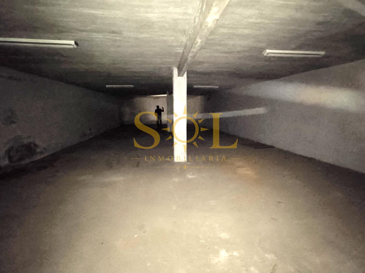 Nave de tres plantas en Navatejera - Foto 8