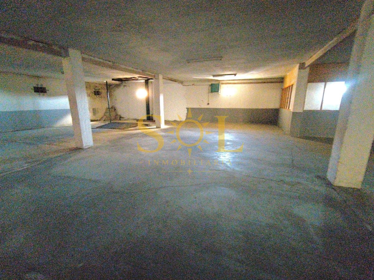 Nave de tres plantas en Navatejera - Foto 9