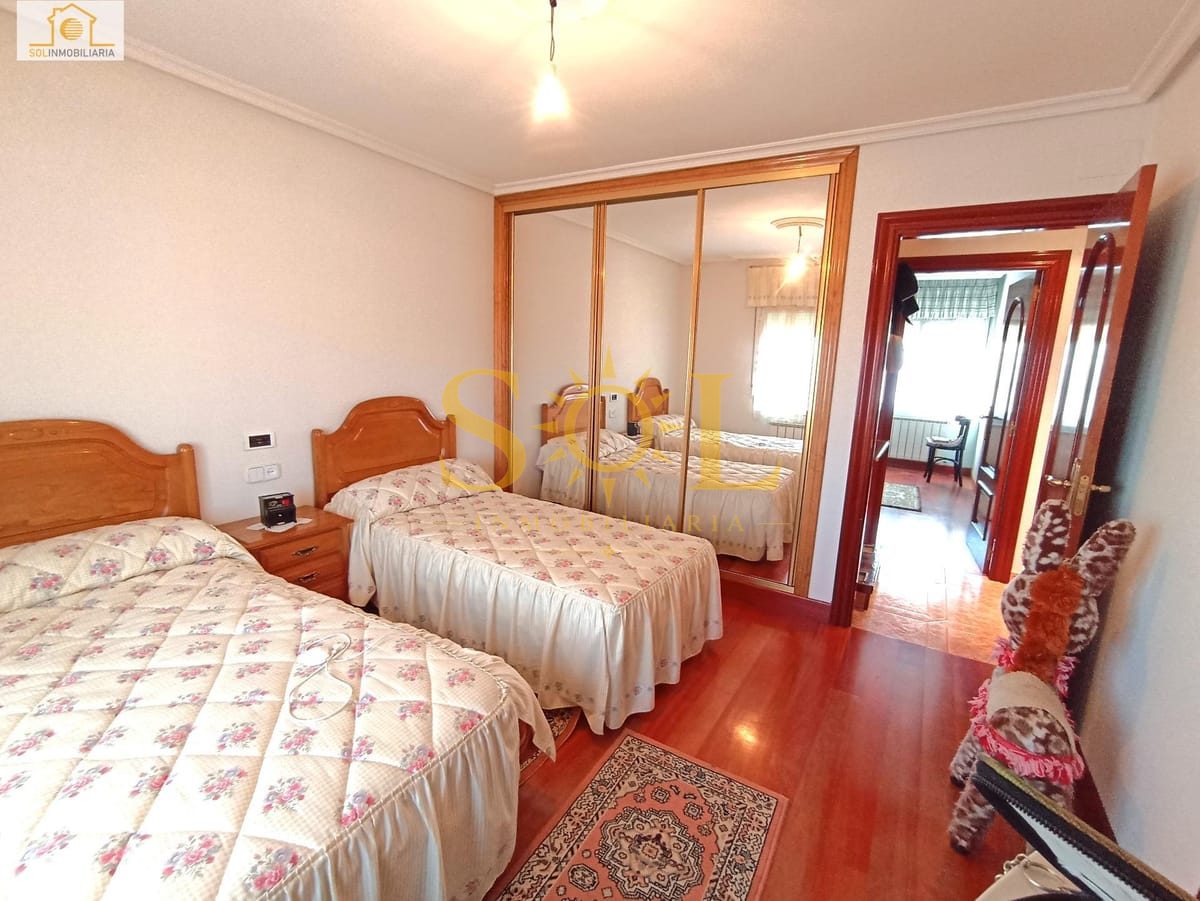 Casa con garaje y jardín en Villanueva de las Manzanas - Foto 10