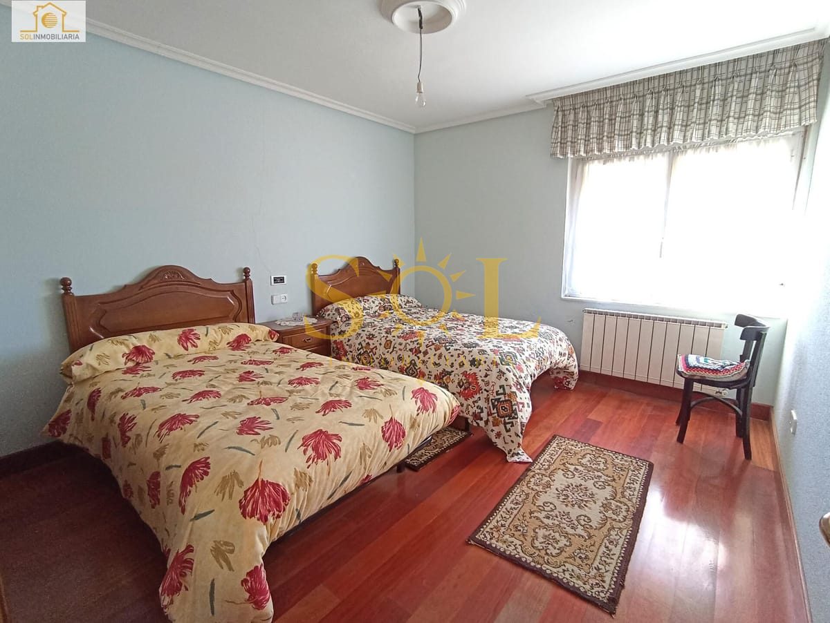 Casa con garaje y jardín en Villanueva de las Manzanas - Foto 11