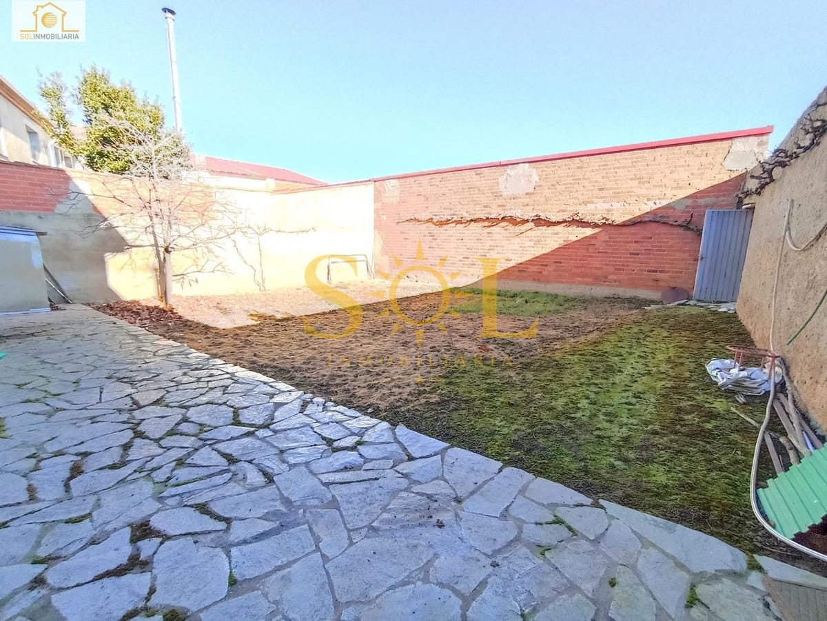 Casa con garaje y jardín en Villanueva de las Manzanas - Foto 19