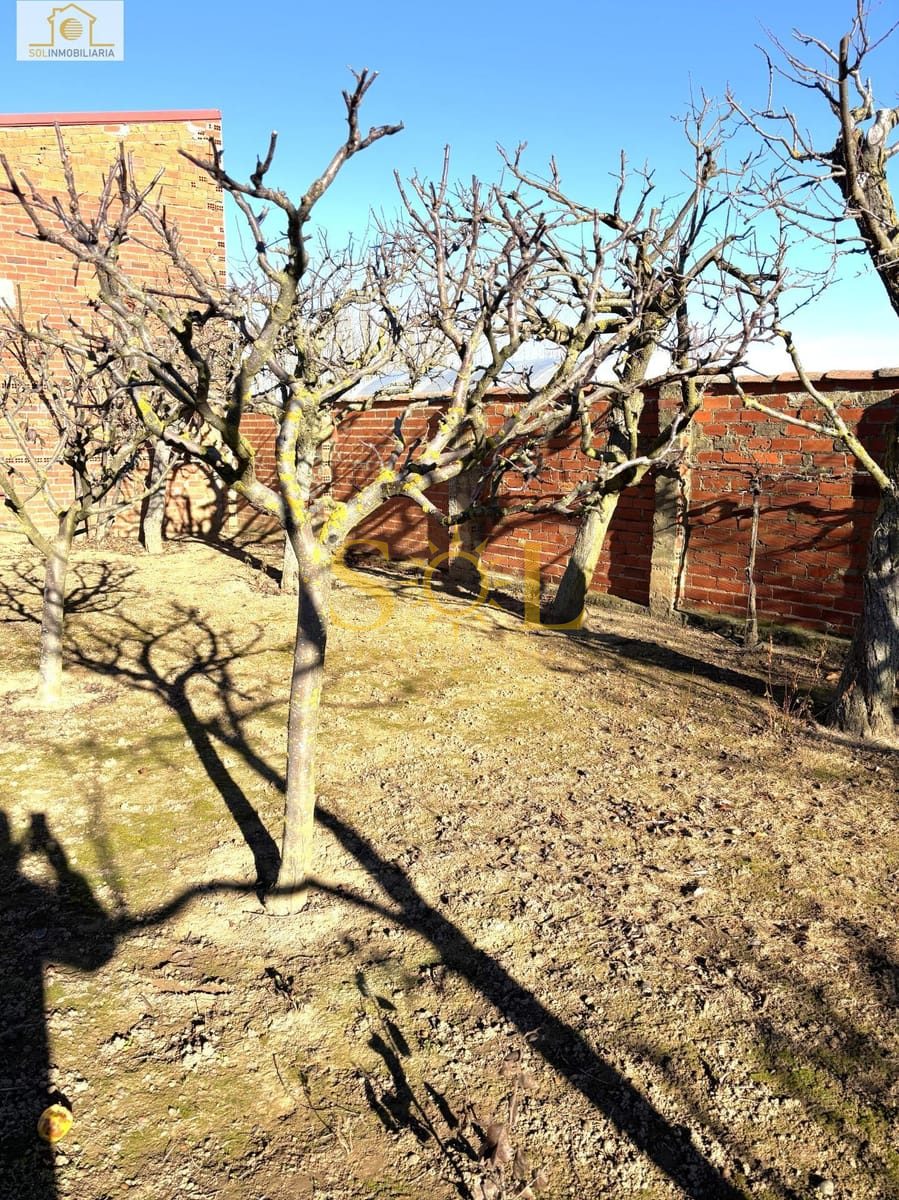 Casa con garaje y jardín en Villanueva de las Manzanas - Foto 22