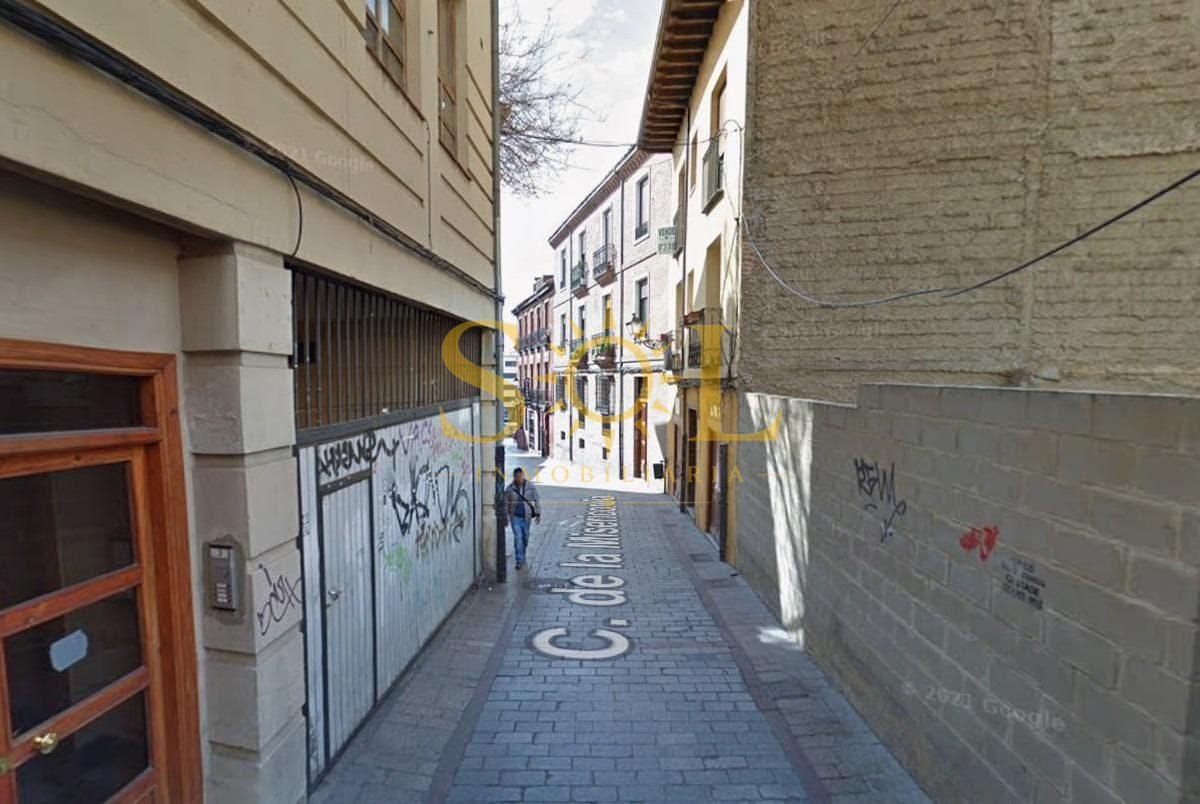 Garaje doble con trastero en el Barrio Húmedo - Foto 3