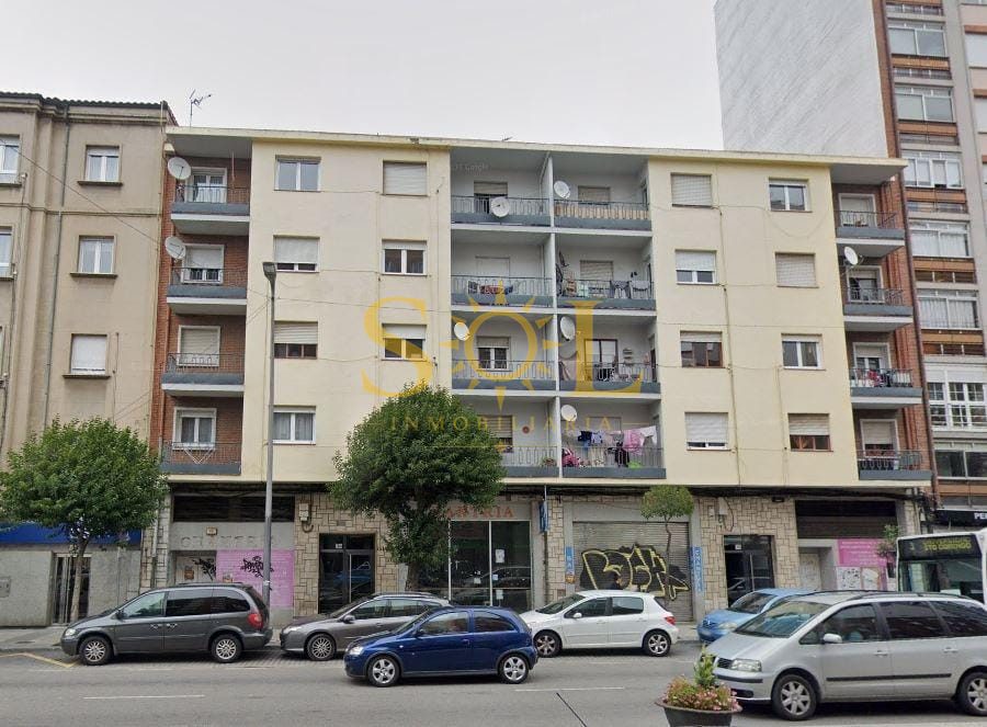 Edificio en rentabilidad con local comercial – Inversión garantizada - Foto 1