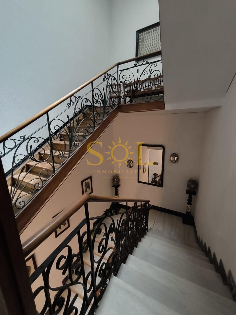 Casa contemporánea única con dos viviendas independientes y patio central - Foto 3