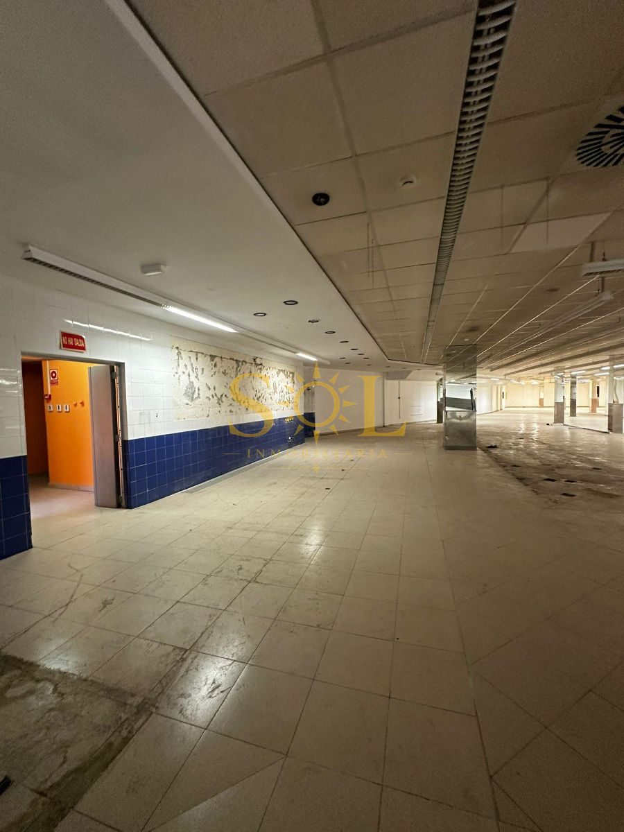 LOCAL DE 4000 M2 PARA GRANDES SUPERFICIES - Foto 35