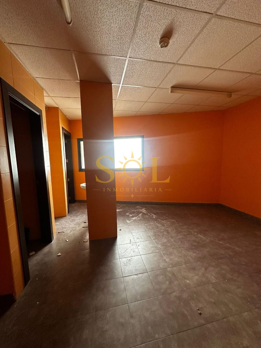 LOCAL DE 4000 M2 PARA GRANDES SUPERFICIES - Foto 44