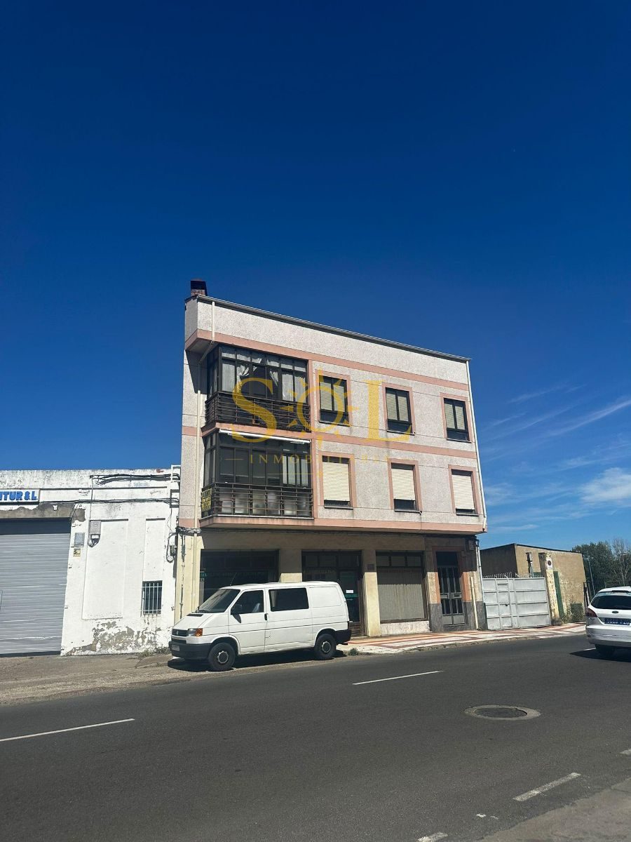 EDIFICIO EN TROBAJO DEL CAMINO - Foto 2