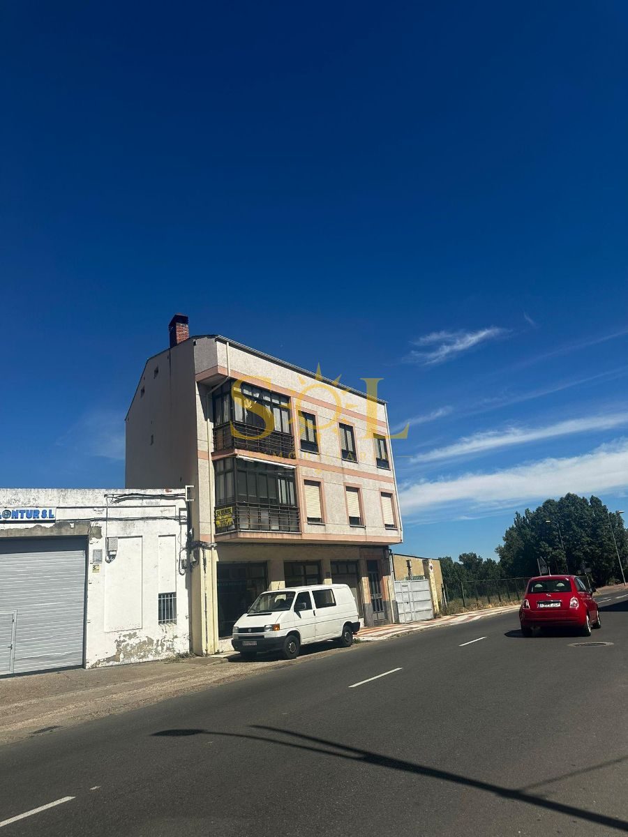 EDIFICIO EN TROBAJO DEL CAMINO - Foto 8