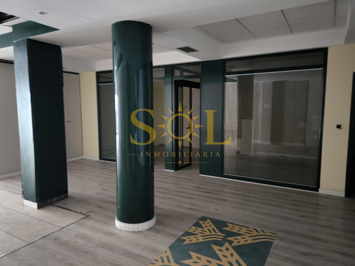 Local Comercial en Plaza Cortes Leonesas (Centro) - Foto 17