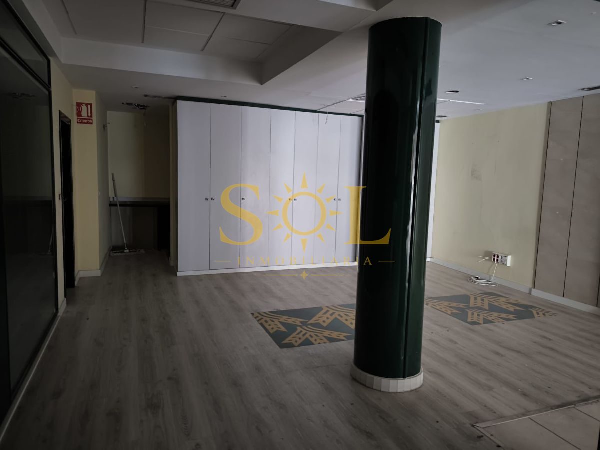 Local Comercial en Plaza Cortes Leonesas (Centro) - Foto 18
