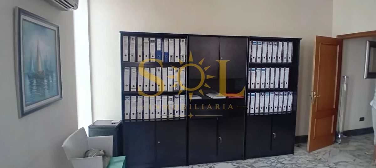 OPORTUNIDAD VENTA OFICINA BURGO NUEVO - Foto 11