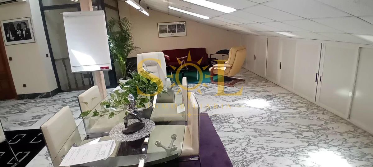 OPORTUNIDAD VENTA OFICINA BURGO NUEVO - Foto 6