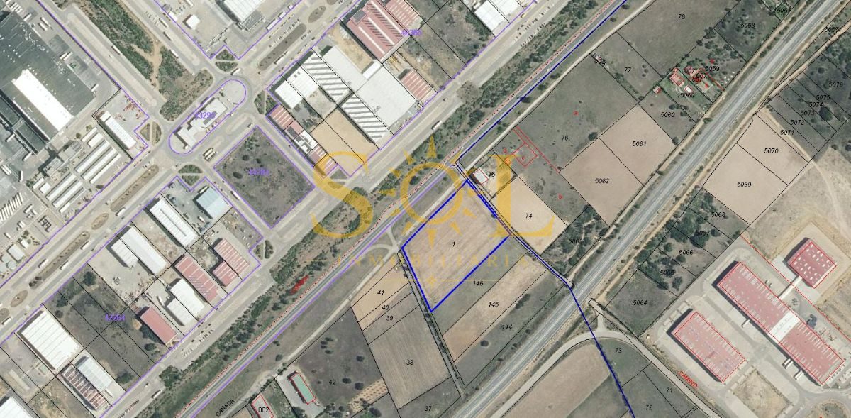 Terreno uso agrario de 15.187 m2 junto al polígono industrial de Villadangos - Foto 6