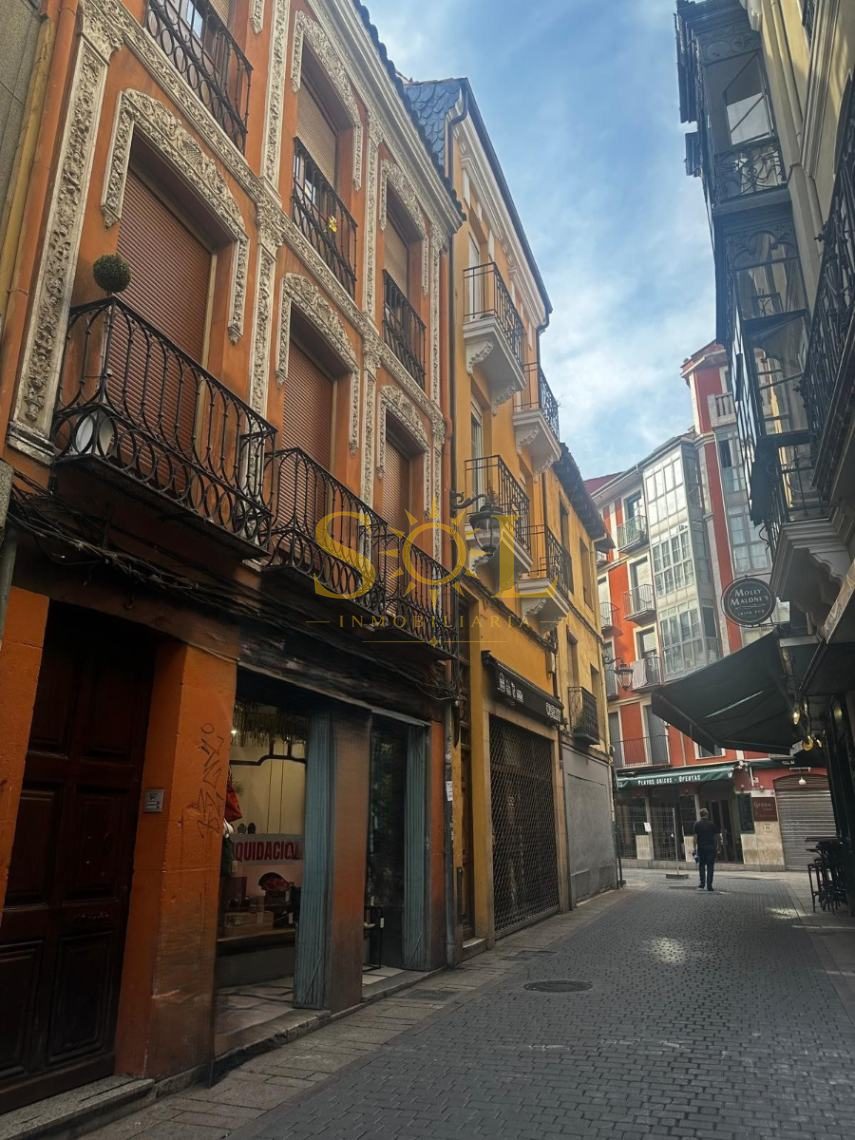 MAGNÍFICO  LOCAL COMERCIAL EN CALLE CARDILES 3 - Foto 4