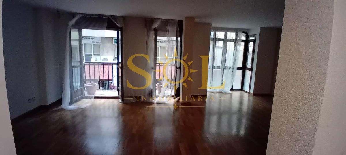 VENTA DE PLANTA ENTERA DE OFICINA EN EL CENTRO DE OVIEDO ( CON POSIBILIDAD DE CAMBIO DE USO A VIVIENDA) - Foto 11