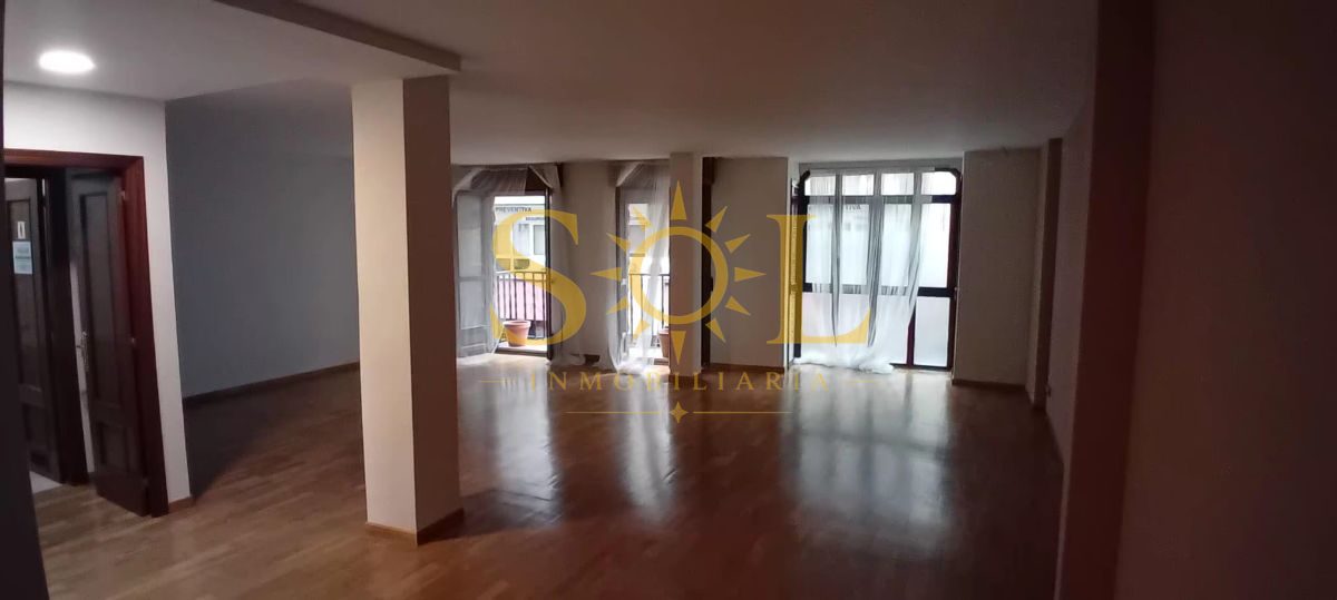 VENTA DE PLANTA ENTERA DE OFICINA EN EL CENTRO DE OVIEDO ( CON POSIBILIDAD DE CAMBIO DE USO A VIVIENDA) - Foto 12