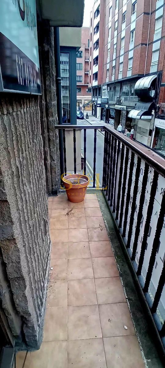 VENTA DE PLANTA ENTERA DE OFICINA EN EL CENTRO DE OVIEDO ( CON POSIBILIDAD DE CAMBIO DE USO A VIVIENDA) - Foto 13