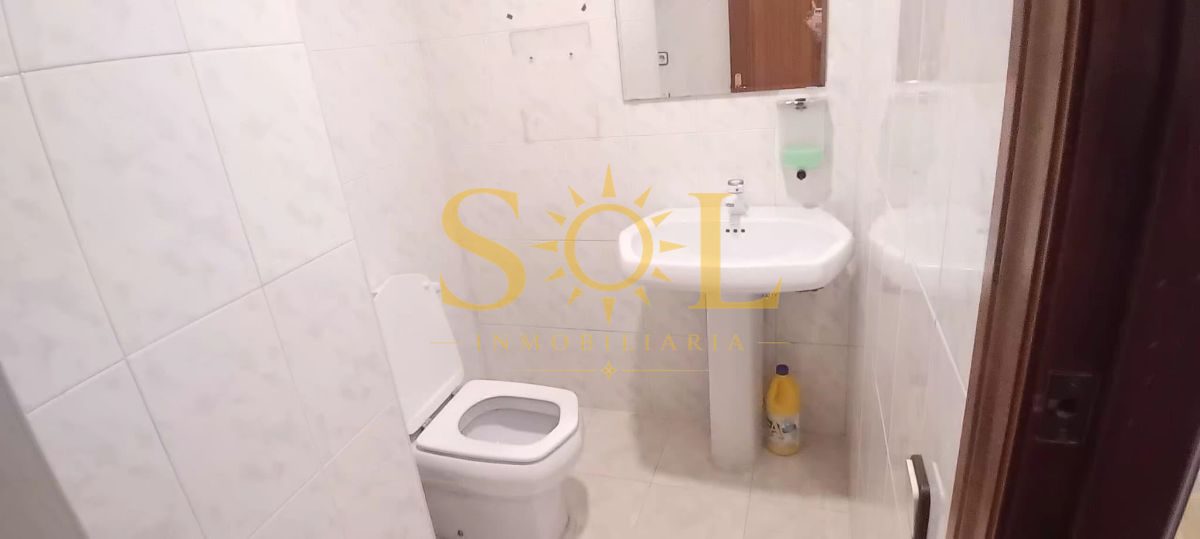 VENTA DE PLANTA ENTERA DE OFICINA EN EL CENTRO DE OVIEDO ( CON POSIBILIDAD DE CAMBIO DE USO A VIVIENDA) - Foto 17