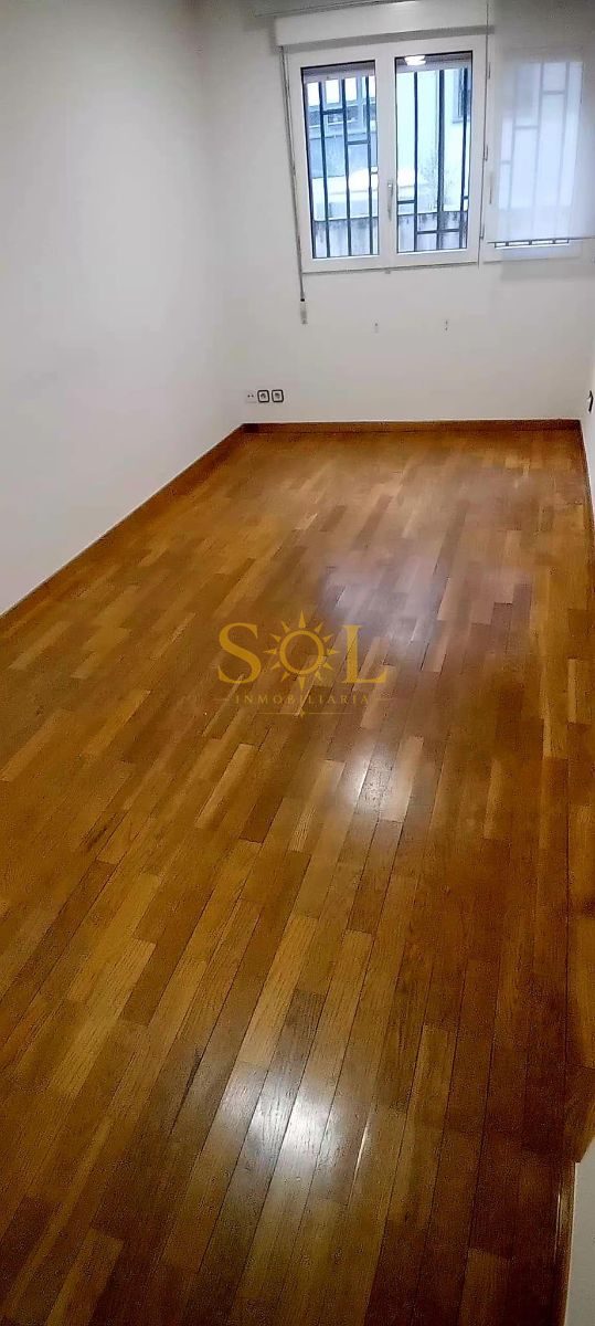 VENTA DE PLANTA ENTERA DE OFICINA EN EL CENTRO DE OVIEDO ( CON POSIBILIDAD DE CAMBIO DE USO A VIVIENDA) - Foto 21